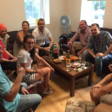 Nomado אכסניה וארנה