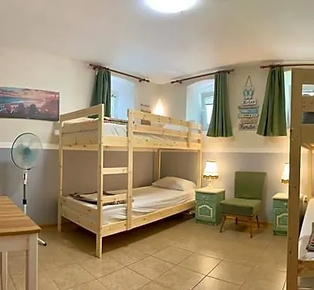 Nomado Hostel *